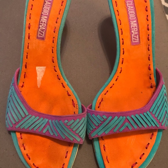 Suede slides gentle wear, no real damage. - Picture 6 of 10